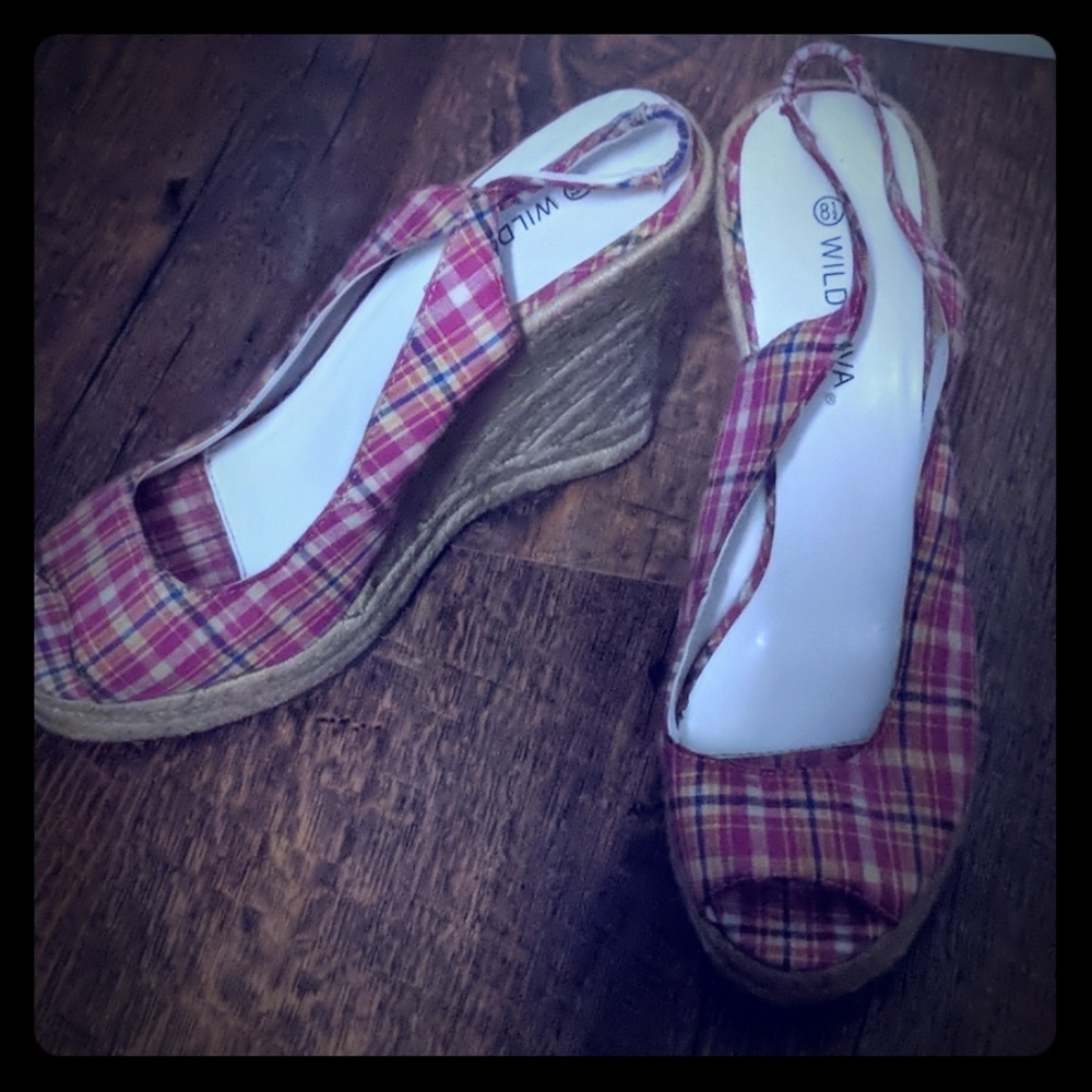 Super cute Pink Plaid Wedges